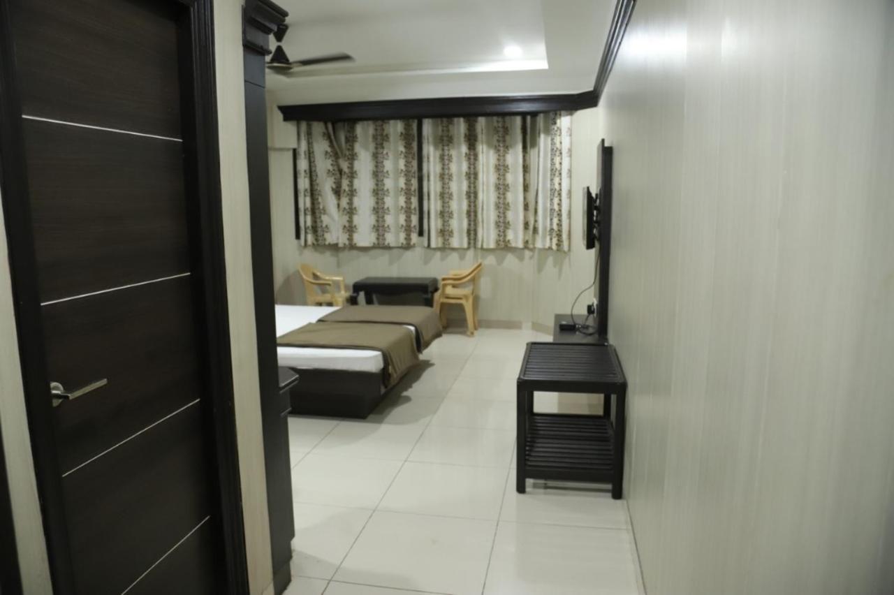 Staymaker Siddeshwara Comforts Harihar Exterior photo